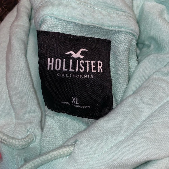 One of a Kind Hollister Hoodie - Picture 4 of 5